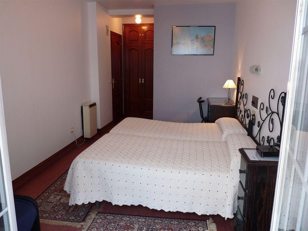Nest El Camino Hotel Сантяго де Компостела Екстериор снимка